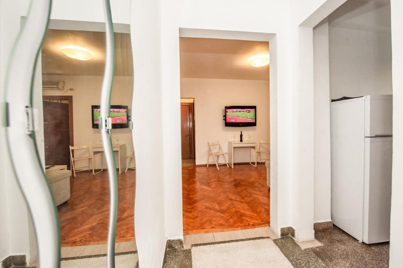 Universitate 1 Lägenhet Bukarest Exteriör bild